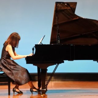 横浜市栄区飯島町のSACHIKOピアノ教室のピアノ演奏
